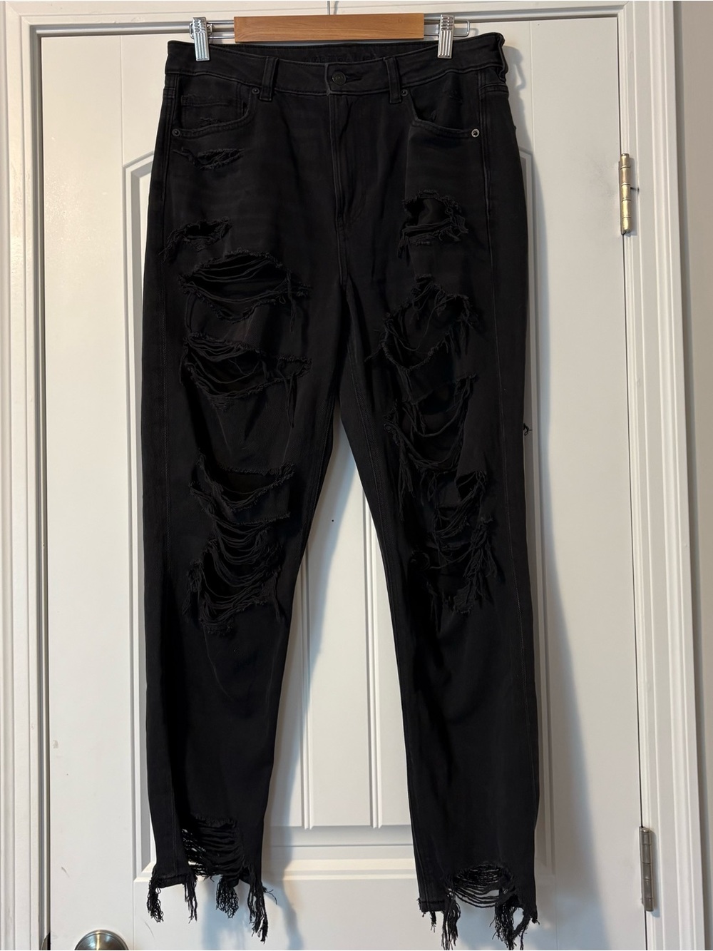 Black Distressed Ripped Jeans